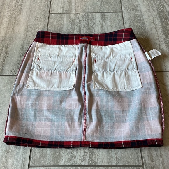 Dickies Juniors skirt size 3,checkered red and black,for women - Picture 6 of 8